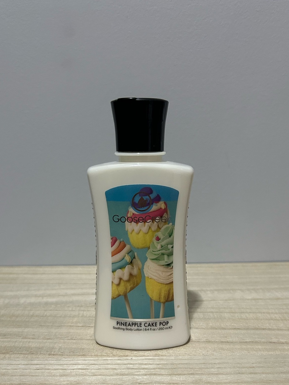 NEW GooseCreek Pineapple Cake Pop Soothing Body Lotion